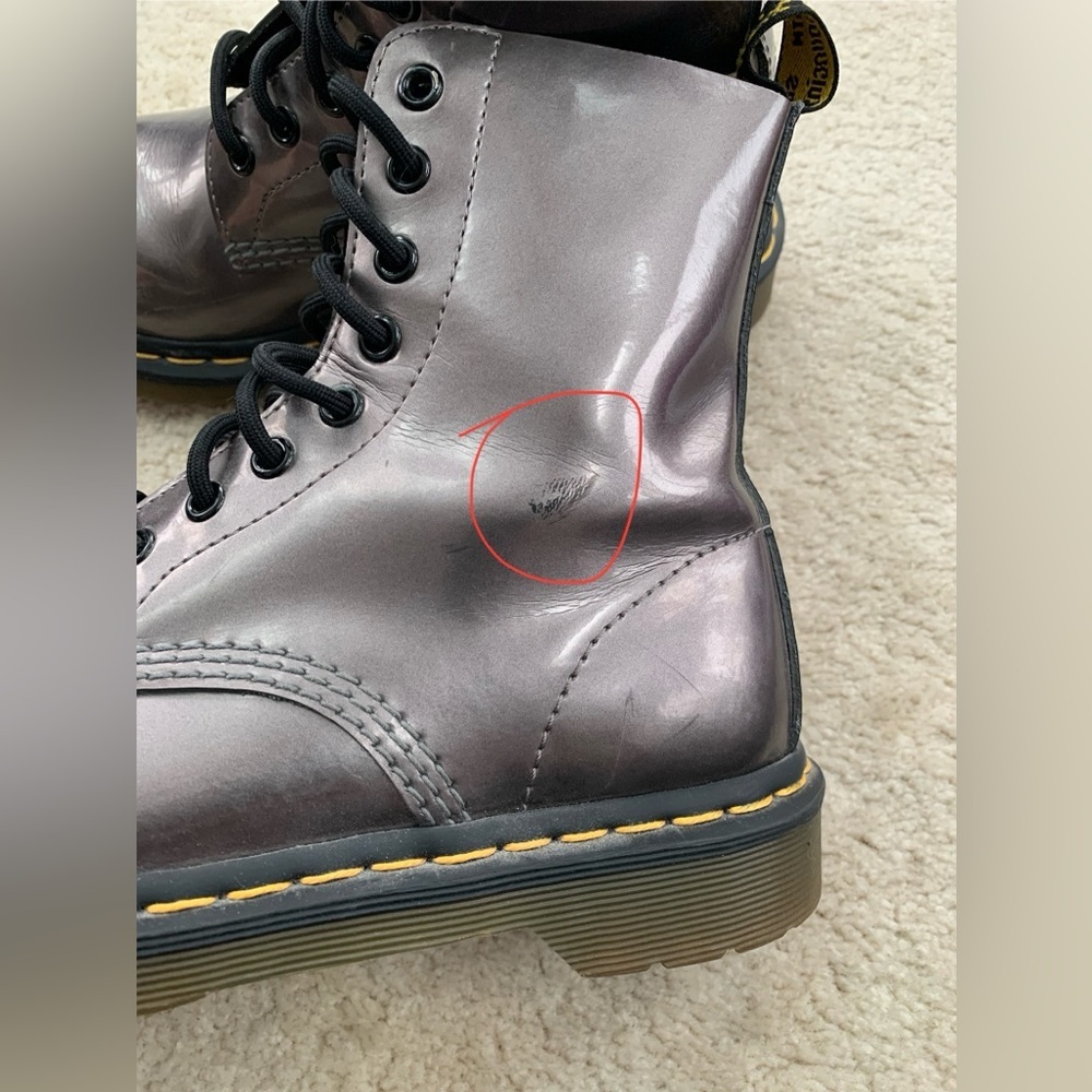 Dr. Martens Women’s Size 7, 1460 Pascal Chroma Metallic Leather Boots in Silver - Picture 6 of 11